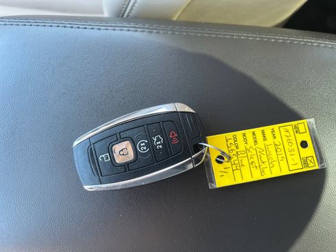 Used 2019 Lincoln Nautilus Select AWD/4WD image 19