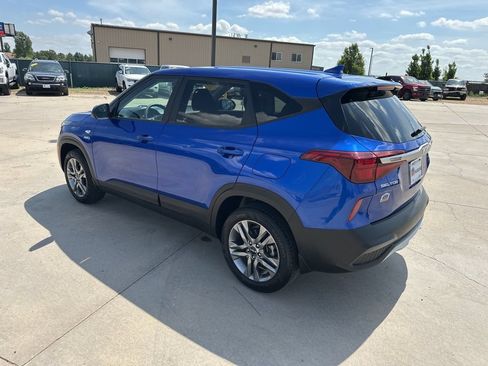 Used 2022 Kia Seltos LX AWD/4WD image 34