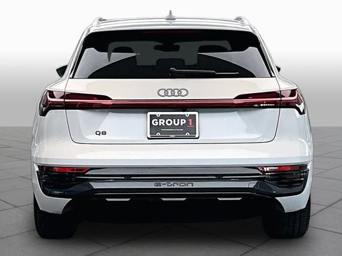 Used 2024 Audi Q8 e-tron Premium Plus w/ Premium Plus Package AWD/4WD image 4