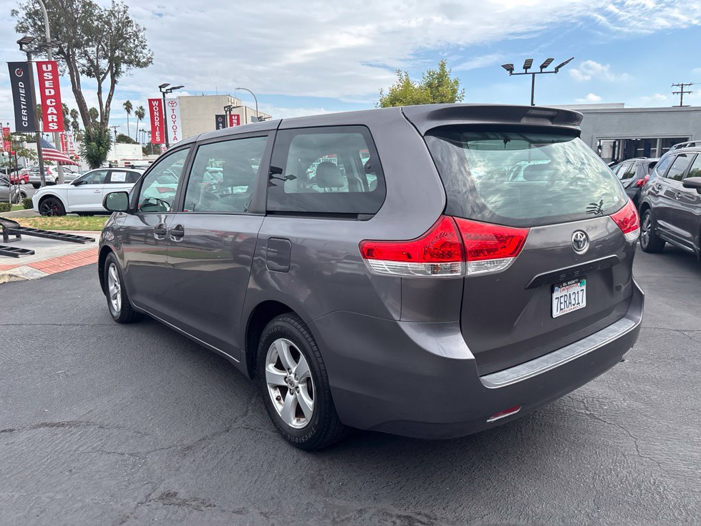 Used 2014 Toyota Sienna L FWD image 6