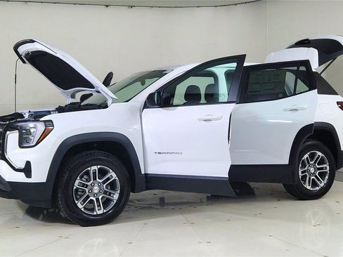 Used 2026 GMC Terrain Elevation image 10