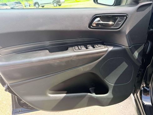 Used 2025 Dodge Durango GT AWD/4WD image 13