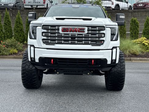 Used 2024 GMC Sierra 2500 AT4 w/ AT4 Premium Plus Package AWD/4WD image 3