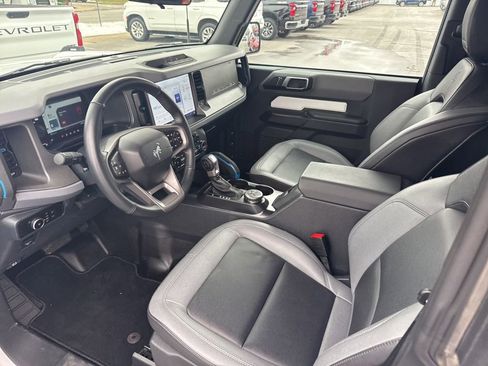 Used 2024 Ford Bronco Black Diamond image 14