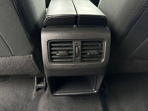 Used 2023 Nissan Rogue S FWD image 37