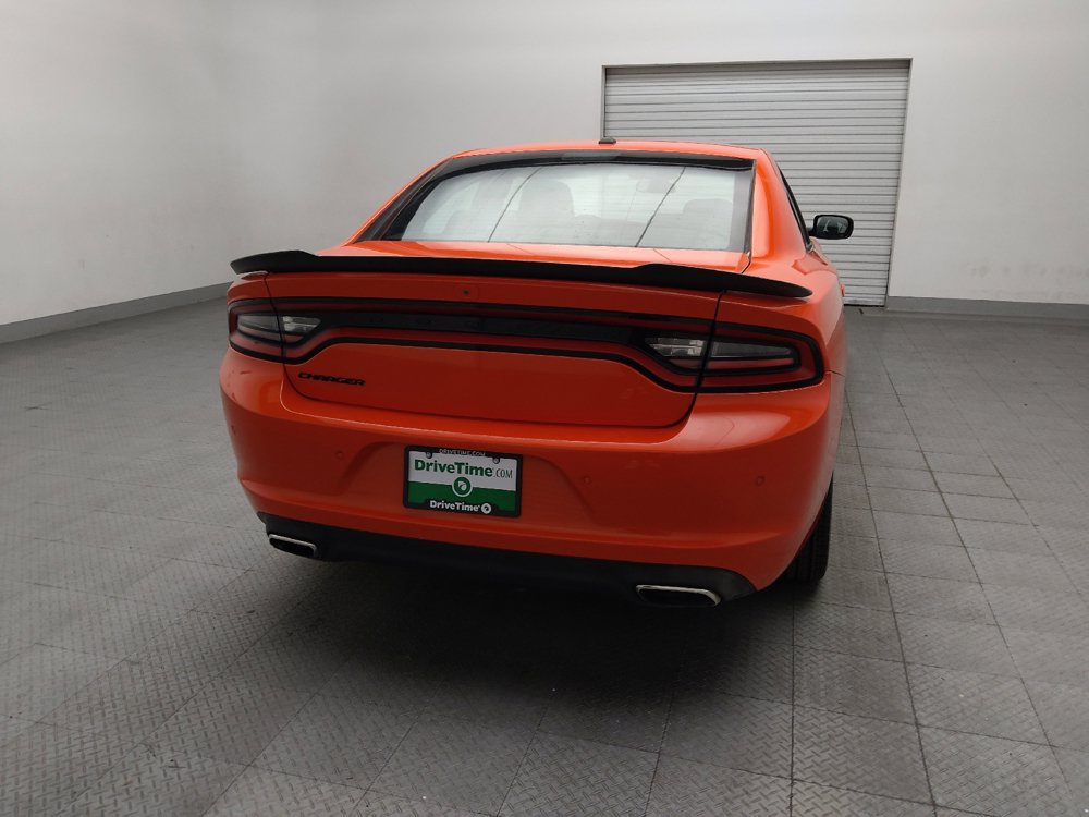 Used 2021 Dodge Charger SXT w/ Blacktop Package RWD image 7