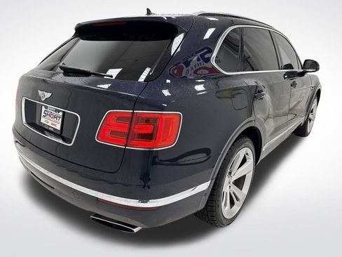 Used 2017 Bentley Bentayga image 4