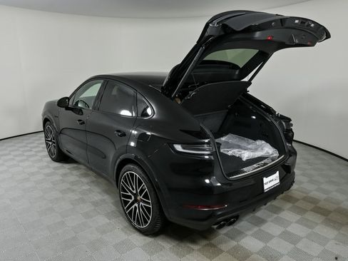 New 2025 Porsche Cayenne S image 33