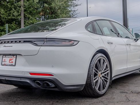 Used 2023 Porsche Panamera Platinum Edition image 28