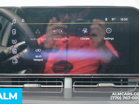 Used 2025 Chevrolet Trax LT FWD image 36