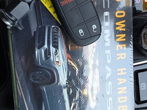 Used 2025 Jeep Compass Sport AWD/4WD image 26