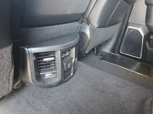 Used 2024 RAM 2500 Laramie AWD/4WD image 32