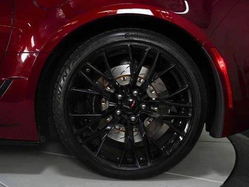 Used 2016 Chevrolet Corvette Z06 w/ 3LZ Preferred Equipment Group RWD image 22