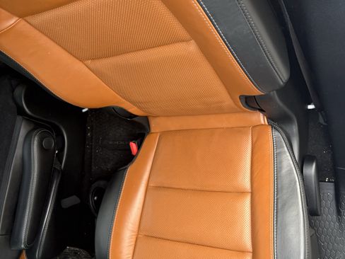 Used 2019 Dodge Durango R/T w/ Technology Group image 9