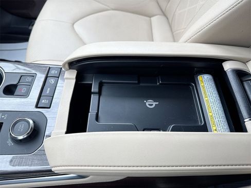 Used 2020 Toyota Highlander Platinum image 21