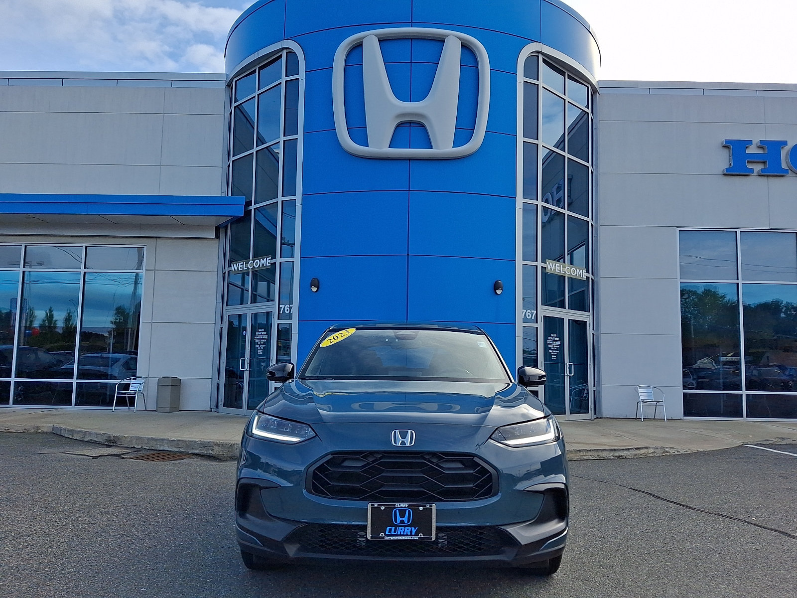 Used 2023 Honda HR-V Sport image 2