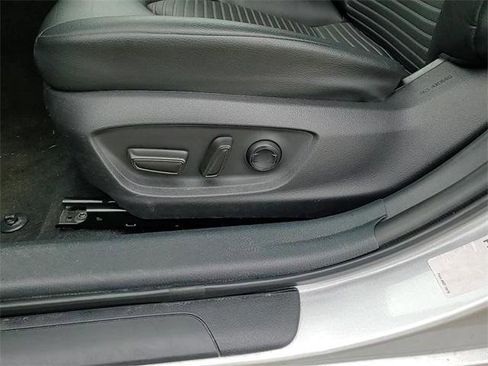 Certified 2022 Toyota Camry SE image 12