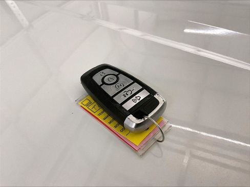 Used 2020 Ford F250 Platinum w/ FX4 Off-Road Package image 9