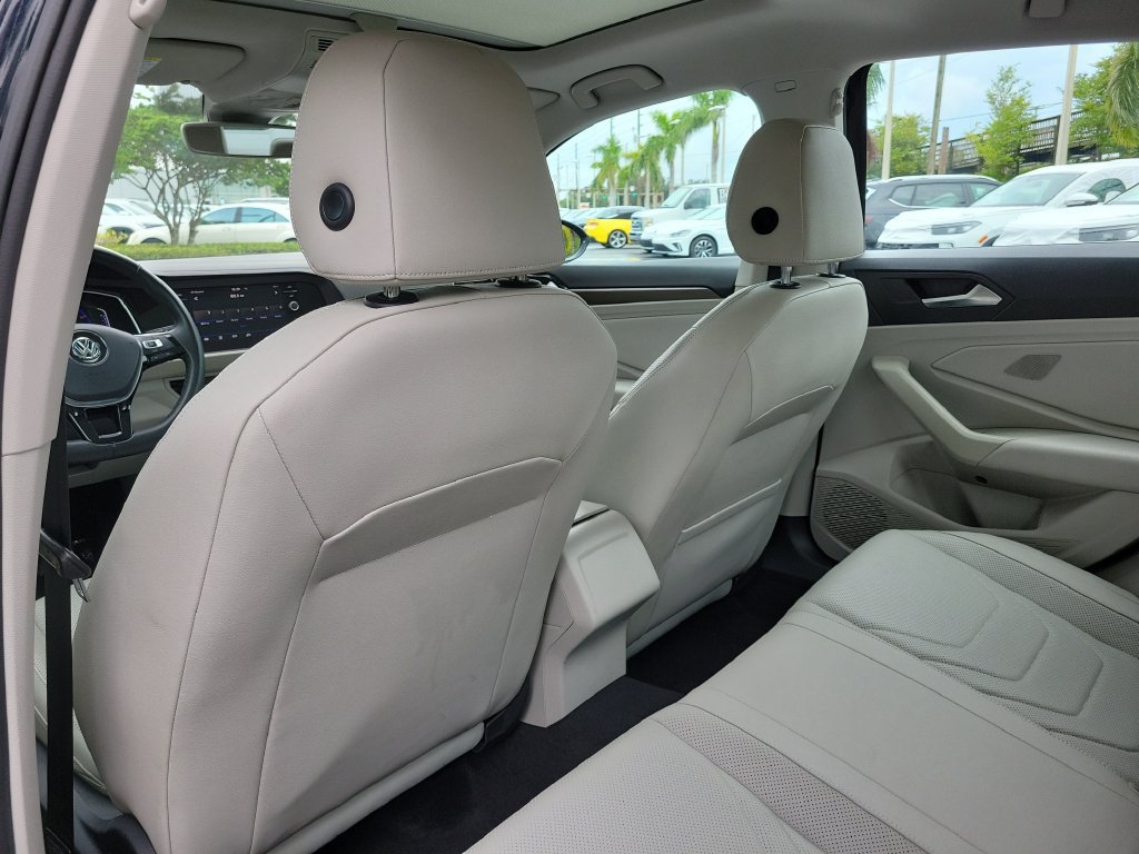 Used 2019 Volkswagen Jetta SEL Premium FWD image 10