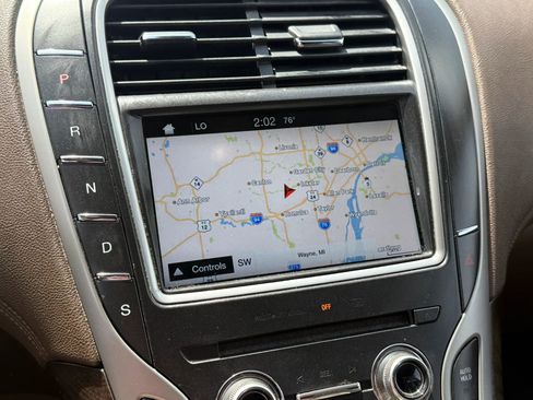 Used 2016 Lincoln MKX Reserve image 26