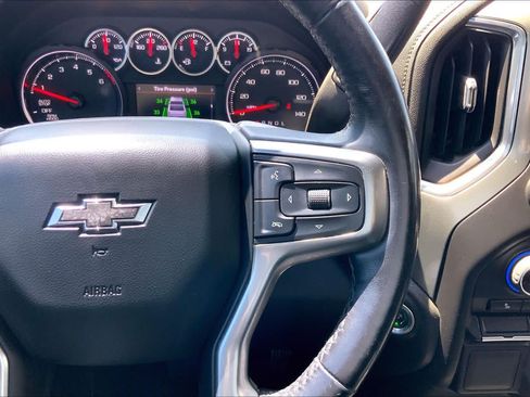 Used 2021 Chevrolet Silverado 1500 RST w/ Z71 Off-Road Package AWD/4WD image 25