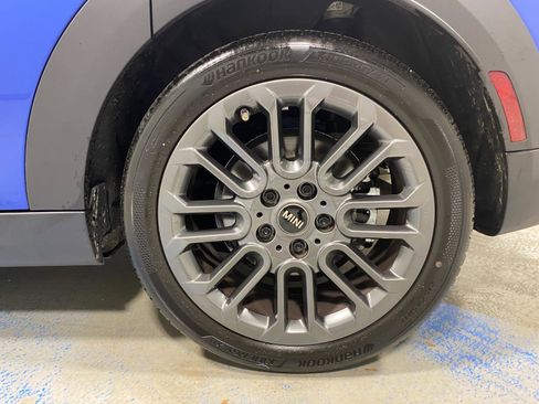 Certified 2025 MINI Cooper S image 26