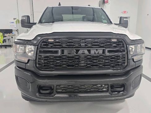Used 2024 RAM 2500 Tradesman AWD/4WD image 4