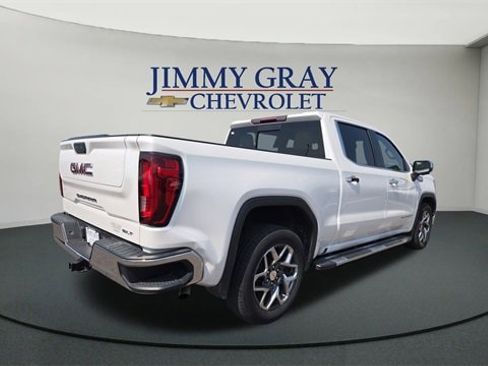 Used 2023 GMC Sierra 1500 SLT image 3