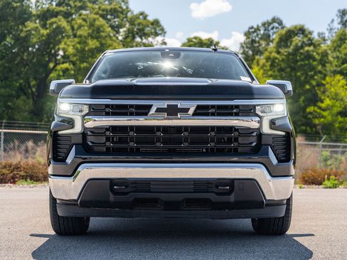 Used 2023 Chevrolet Silverado 1500 LT AWD/4WD image 2