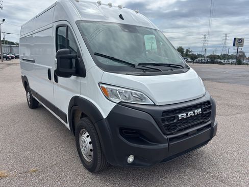 Used 2025 RAM ProMaster 3500 w/ Convenience Group FWD image 1
