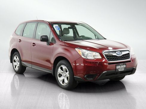 Used 2015 Subaru Forester 2.5i AWD/4WD image 7