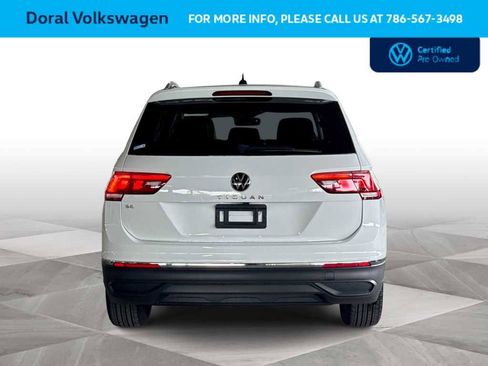 Certified 2022 Volkswagen Tiguan SE image 7