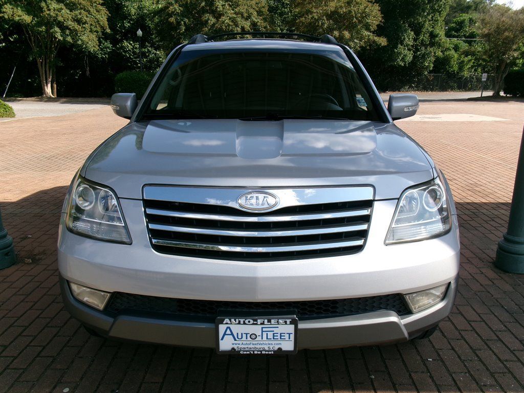 Used 2009 Kia Borrego EX w/ Premium Pkg RWD image 2
