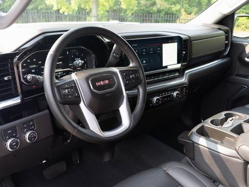 Used 2024 GMC Sierra 1500 SLT image 5