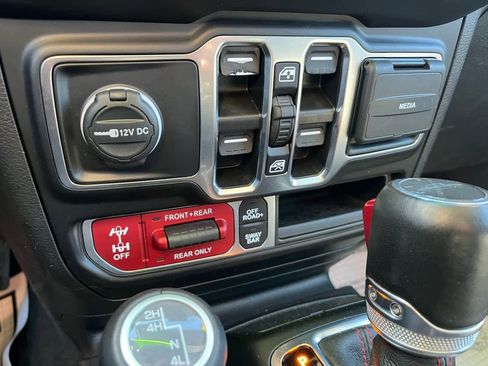 Used 2022 Jeep Gladiator Rubicon w/ LED Lighting Group image 33