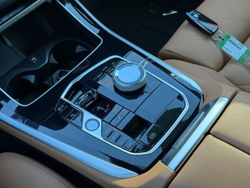 Used 2025 BMW X5 M60i image 38