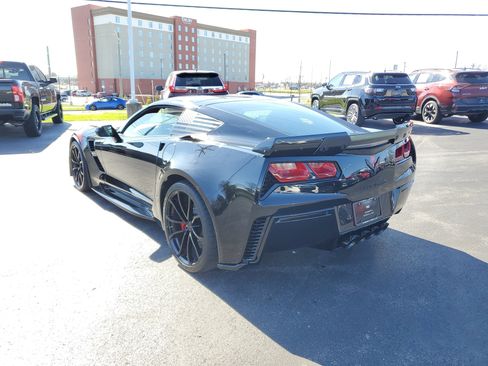 Used 2019 Chevrolet Corvette Grand Sport image 2