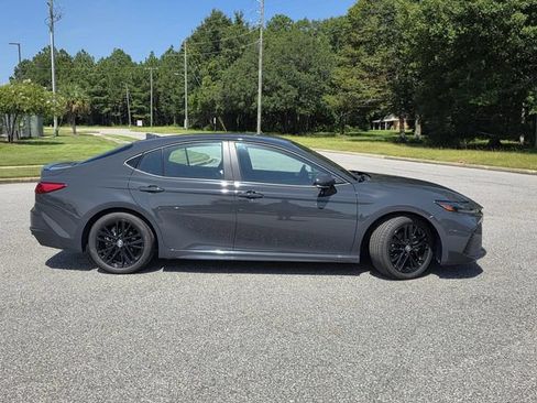 Used 2025 Toyota Camry SE w/ Convenience Package FWD image 34