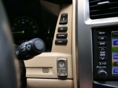 Used 2007 Cadillac XLR V RWD image 12