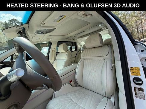 Used 2025 Genesis G90 3.5T image 5