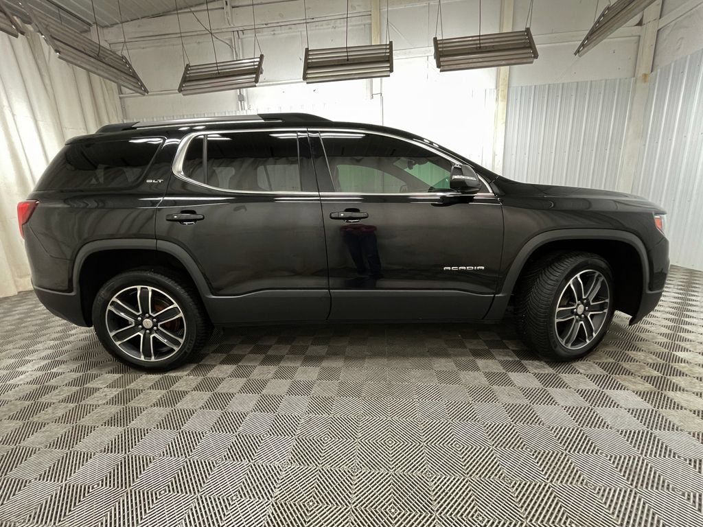 Used 2023 GMC Acadia SLT w/ Technology Package AWD/4WD image 22