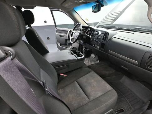 Used 2011 Chevrolet Silverado 2500 LT w/ Interior Plus Package AWD/4WD image 42