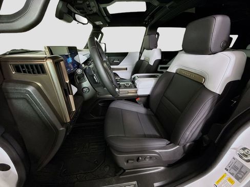 Used 2025 GMC Hummer EV 2X AWD/4WD image 21