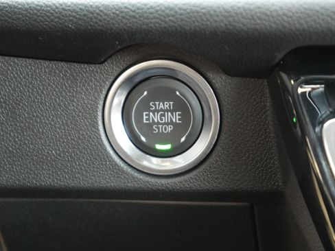 Certified 2026 Chevrolet Traverse RS AWD/4WD image 35