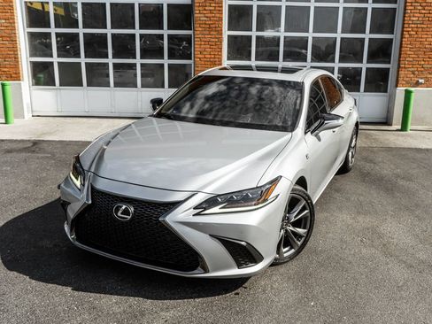 Used 2019 Lexus ES 350 F Sport w/ Accessory Package 2 FWD image 2