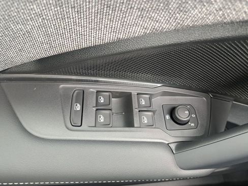 New 2026 Volkswagen Tiguan S image 16