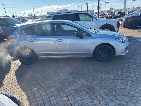 Used 2019 Subaru Impreza 2.0i image 4