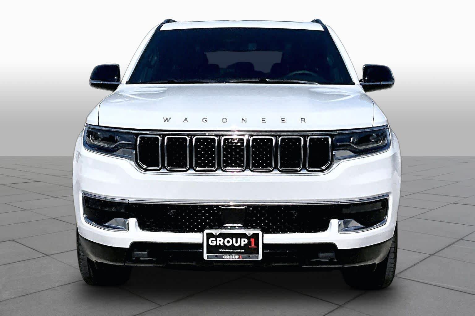 Used 2024 Jeep Wagoneer 4WD w/ Premium Group I image 4