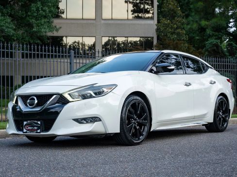 Used 2017 Nissan Maxima Platinum FWD image 1