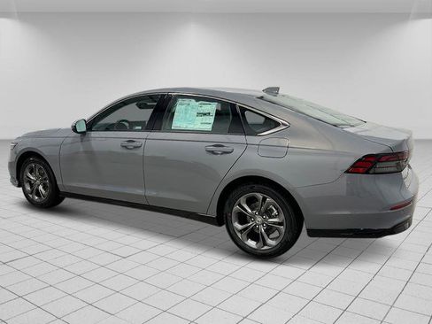 New 2025 Honda Accord EX-L image 2